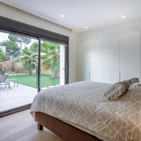 Holiday home In Dehesa De With Kitchen